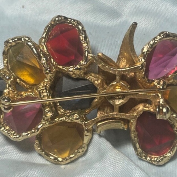 Capri Fleur De Lis Fruit Salad Riviera Open Back Rhinestone Brooch & Earings - Picture 4 of 7